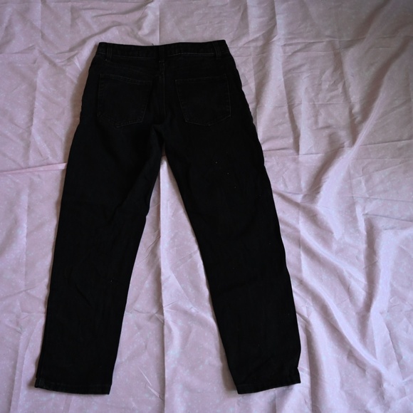 Forever 21 Straight-Leg Distressed Black Jeans – Size 26 🖤✨ - Picture 4 of 7